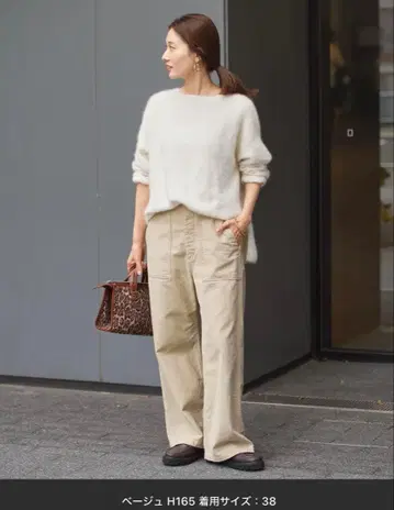 무라 백 새틴 베이커 팬츠