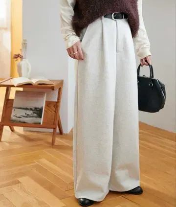 DISCOAT 깔끔한 맨투맨 라이크 팬츠 새상품급