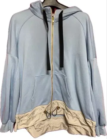 trois 후드티 스카이블루 프릴 후드티