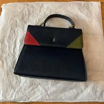 로베르타 디 카메리노 핸드백