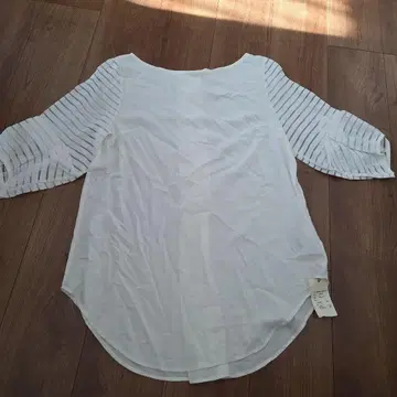 새상품 CAPRICIEUX LE'MAGE 반팔 상의 화이트