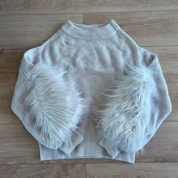 FRAY I.D 퍼 달린 긴팔 니트 F 사이즈 아이보리