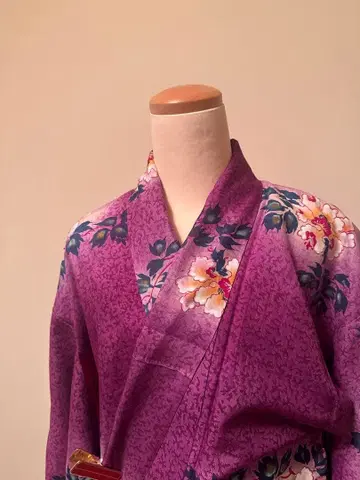 보라색 꽃무늬 코몬 기모노