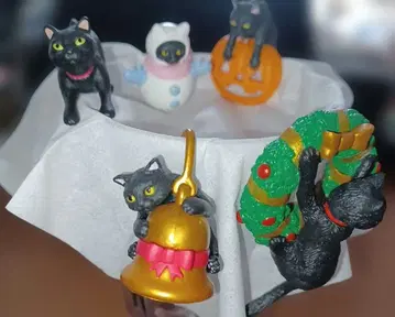 검은 고양이 피규어 세트