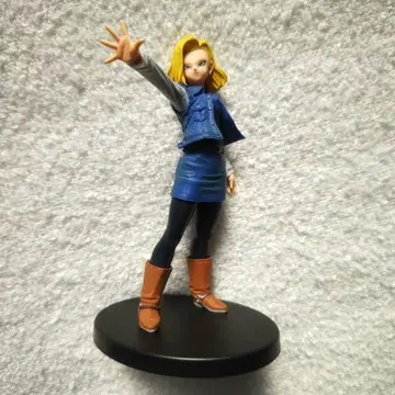 드래곤볼 피규어 레드 리본군 18호