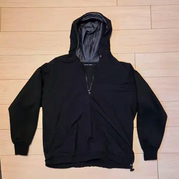 NIKO AND - 블랙 후드티