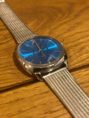 폴 스미스 파란색 다이얼 손목시계