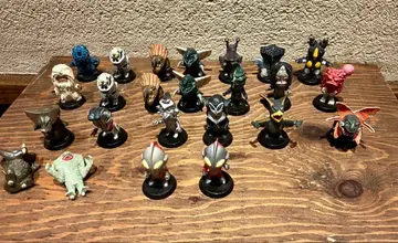 울트라맨 괴수 피규어 세트 24체