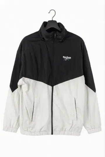 Reebok 나일론 자켓 블랙 화이트