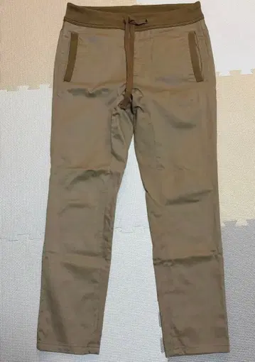 [연말 가격] 투모로우랜드 팬츠