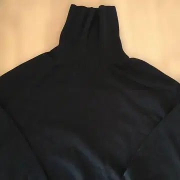 블랙 터틀넥 니트 스웨터 긴팔 미사용 새상품 미시착 택 포함