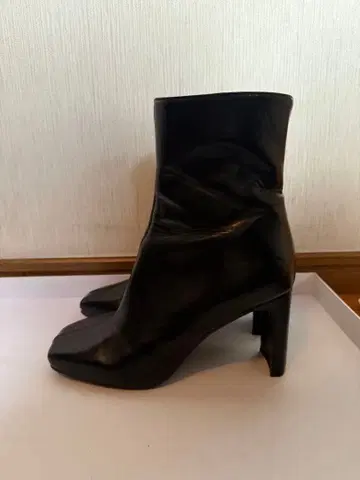 스퀘어토 숏부츠