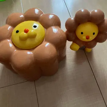 사자형 보관 케이스와 캐릭터 세트