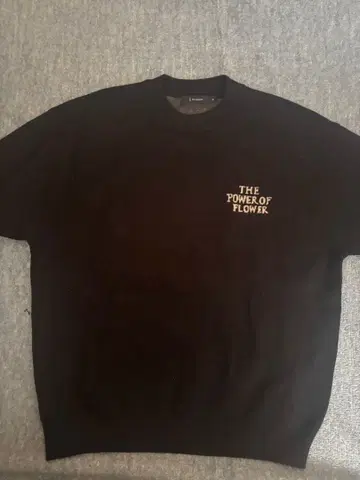 THE POWER OF FLOWER 맨투맨 L 블랙