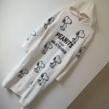젤라또피케 PEANUTS 스누피 플리스 룸웨어