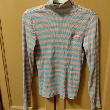 BTS boy with luv 보더 하이넥 티셔츠