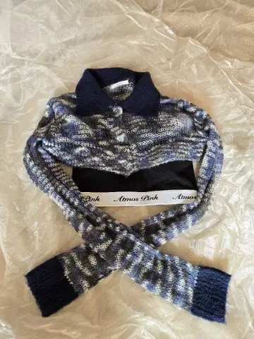 atmos pink 카라 부착 숏 기장 니트 가디건 BLUE