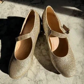 골드 글리터 펌프스 와이드 힐