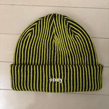 obey 블랙과 노랑 스트라이프 니트 모자