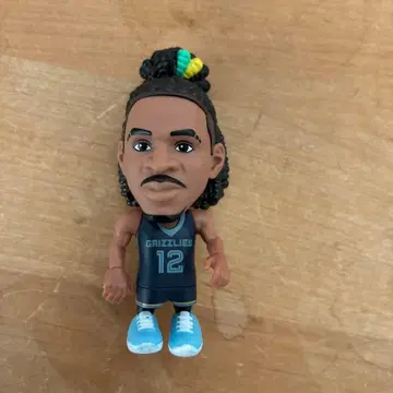 자 모란트의 피규어