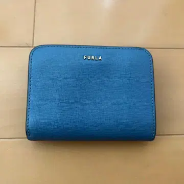 FURLA 블루 접이식 지갑