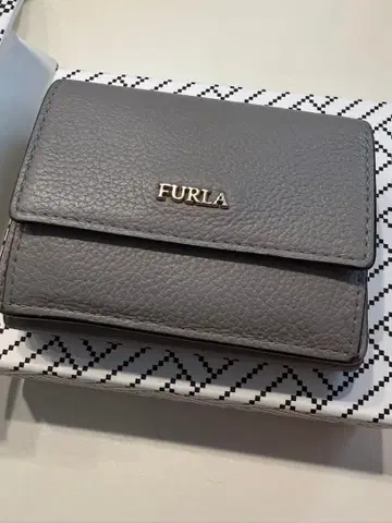FURLA 그레이 3단 폴더형 지갑