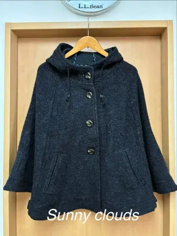 Sunny clouds 후드 부착 다크 그레이 판초