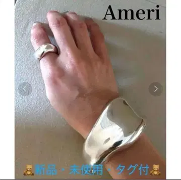 Ameri big cross bangle