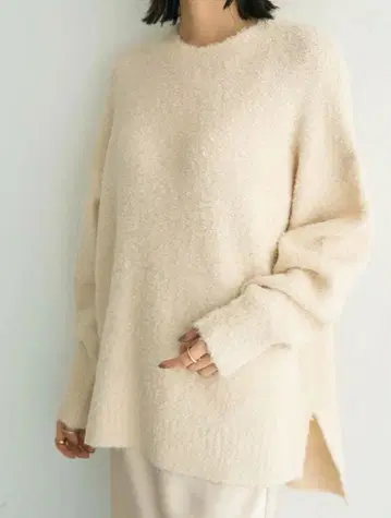 새상품 YECCA VECCA 부클 니트 베이지