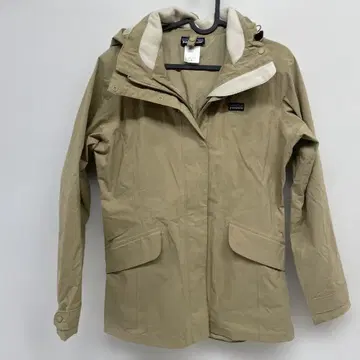 Patagonia 베이지 마운틴 파카 나일론 파카 여성용 S
