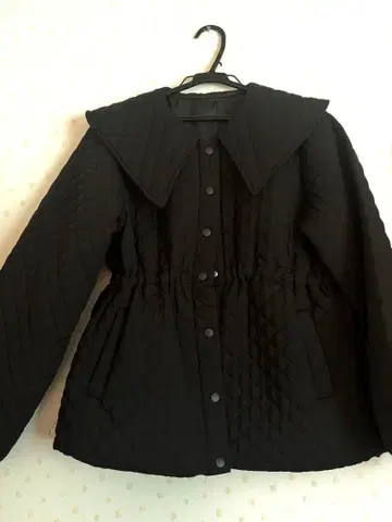 nugu 블랙 카라 부착 퀼팅 자켓