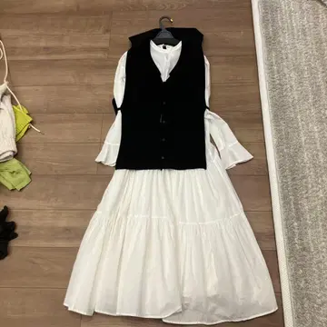 AMERI 화이트 레이어드 원피스