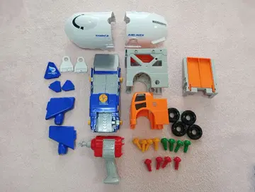 토미카 조립 액션! 커리어카 & 카고 제트 세트