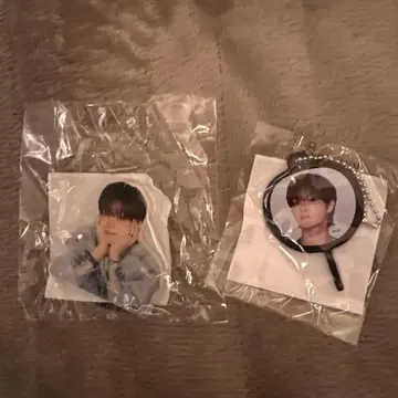 treasure 카푸토이 지훈 클립 부채 키링