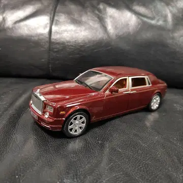 롤스로이스 미니카 버건디