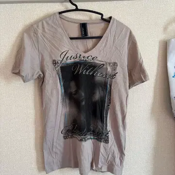 그레이 V넥 T셔츠