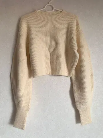 Louere 리브 크롭 스웨터