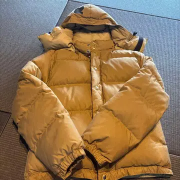 베이지 후드 부착 FreeCITY 다운 자켓