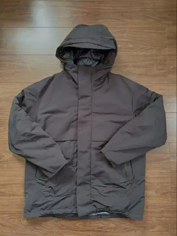 유니클로+J 하이브리드 다운 오버사이즈 파카 블랙 M 사이즈