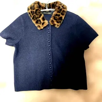 ZARA 네이비 반팔 니트 레오파드 옷깃 금기물 2025AW