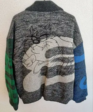 태즈메니안 데빌 디자인 니트