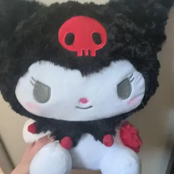 스컬 디자인 봉제 인형