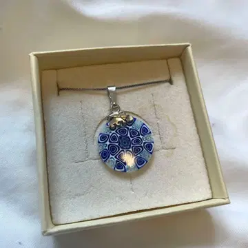 Venetlae의 목걸이