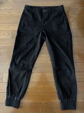 J BRAND 이지 팬츠 블랙