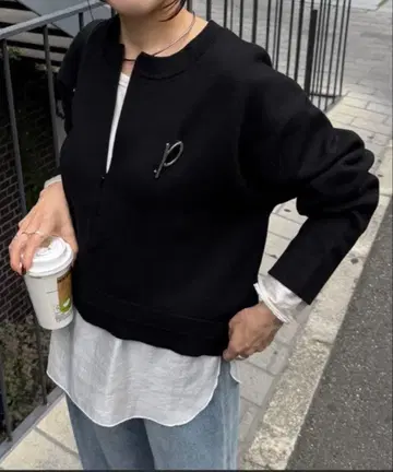 맨투맨 라이크 라운드 헴 니트