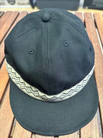 KAVU 블랙 밴딩 캡