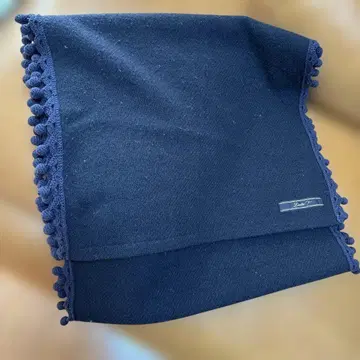 Lisette 리제타 네이비 프린지 부착 스톨 울