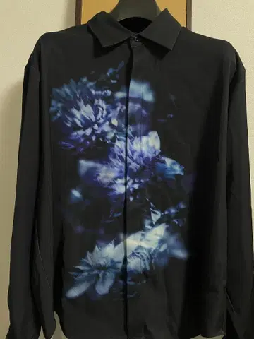 [ HARE ] 프론트 플라워 프린트 셔츠 블랙 S 사이즈