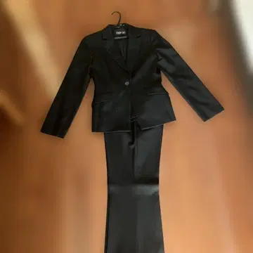 INDIVI 블랙 팬츠 수트 40