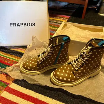 FRAPBOIS 도트 무늬 하이컷 부츠 브라운 끈 포함 지퍼 24.5